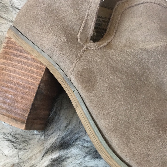 DOLCE VITA | Cow Suede Booties - Picture 6 of 6